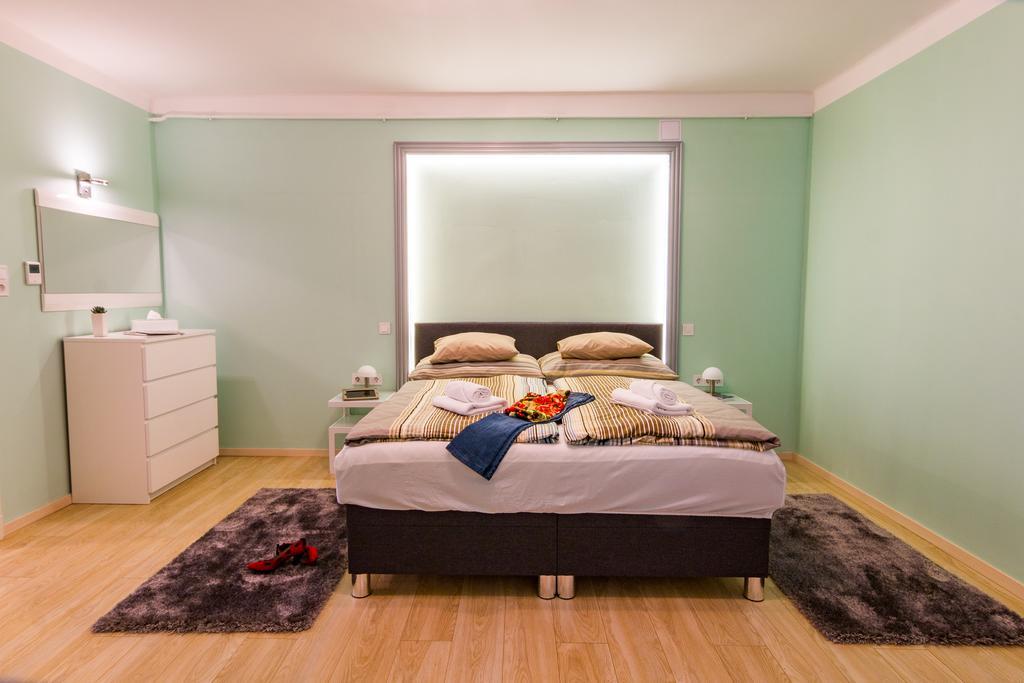 Titaru House In The City Center Of บูดาเปสต์ ภายนอก รูปภาพ